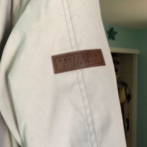 Hollister Jackets & Coats - NEW HOLLISTER COAT Hollister Jackets & Coats - NEW HOLLISTER COAT
